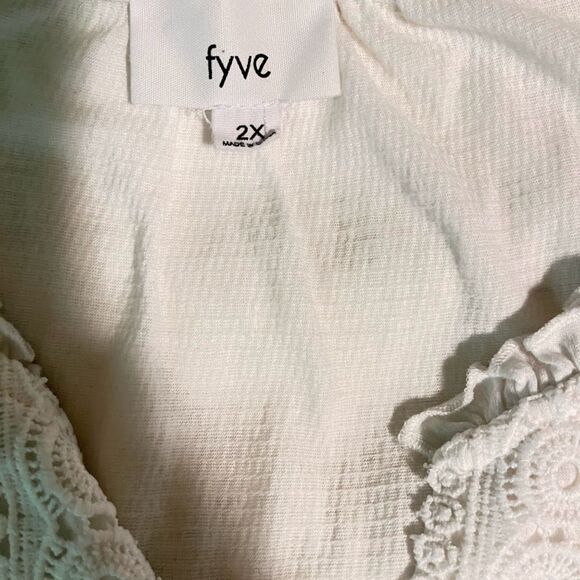 Fyve Fairycore Cottagecore White Bohochic Sleeveless Crocheted Applique Top 2X - Picture 3 of 5